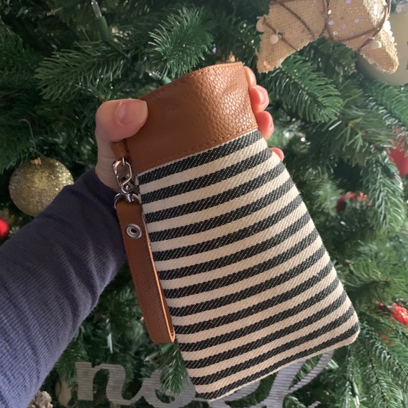 Thirty-One Pinch-Top Sunglasses Case - Picture 5 of 5